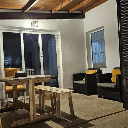 빌라 Cool 4-bedroom With Sea Views