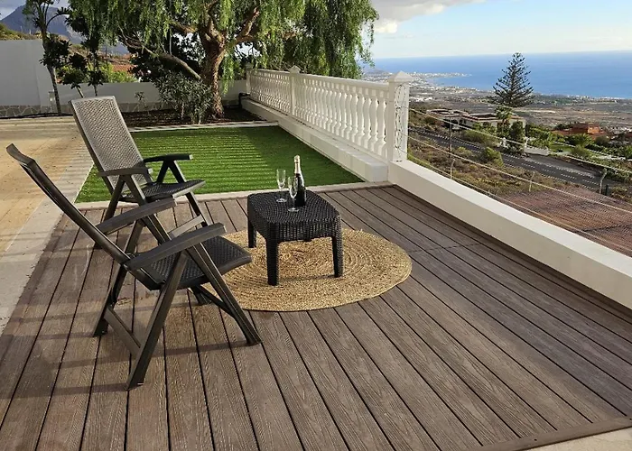 Cool 4-bedroom With Sea Views * Tijoco de Abajo