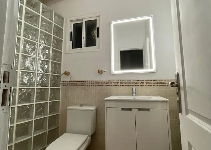 Cool 4-bedroom With Sea Views Villa Tijoco de Abajo