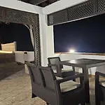 Cool 4-bedroom With Sea Views Villa *
