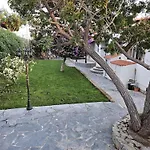 Cool 4-bedroom With Sea Views Villa Tijoco de Abajo