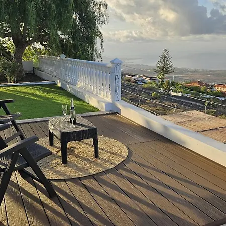 Cool 4-bedroom With Sea Views Vila Tijoco de Abajo