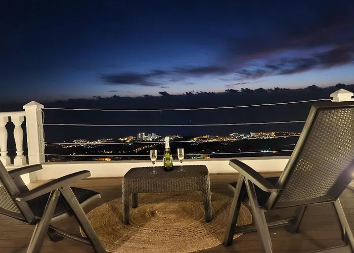 Cool 4-bedroom With Sea Views Tijoco de Abajo