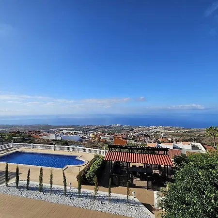 Willa 4-bedroom With Cool Sea Views Tijoco de Abajo